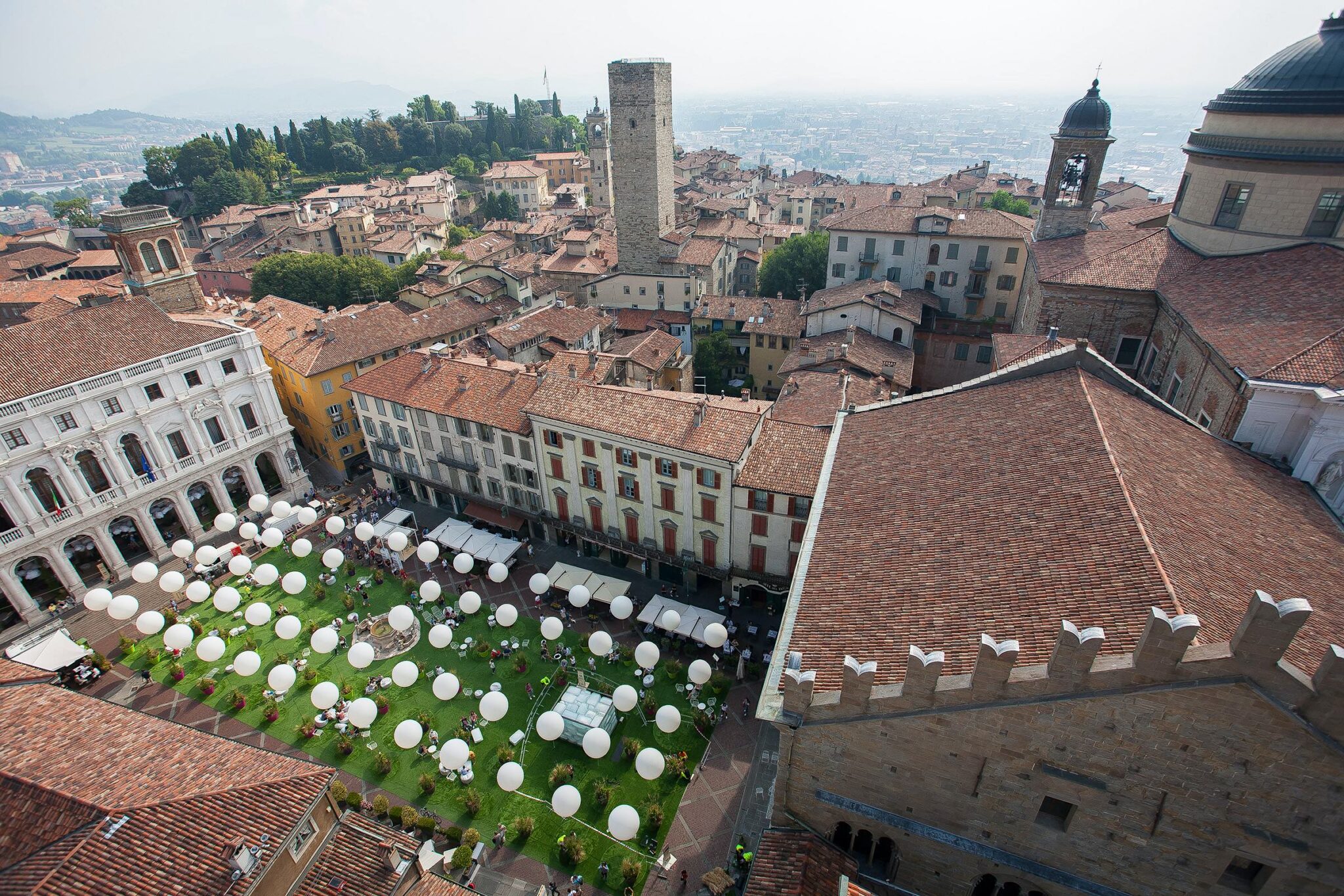 The Piazza is crowned with a roof of white dancing balloons